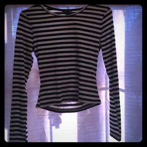Brand New! Crop top (black & white)